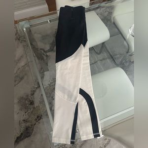 CALIA By Carrie Underwood Leggings Workout Pants Size Medium Limited Edition